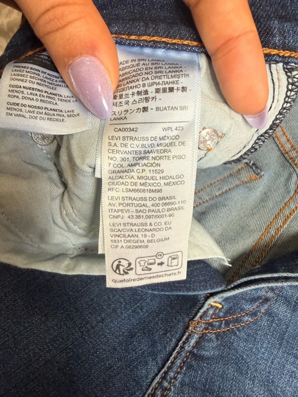 Levi’s Ribcage Straight Jeans Size 28 High Rise Button Fly Medium Wash - Picture 11 of 12
